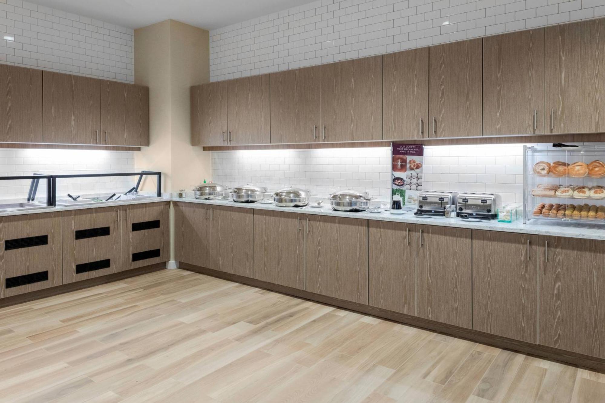 Residence Inn By Marriott Virginia Beach Town Center Bagian luar foto