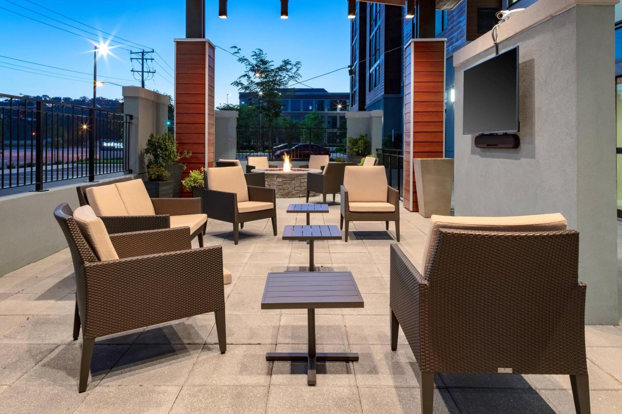 Residence Inn By Marriott Virginia Beach Town Center Bagian luar foto