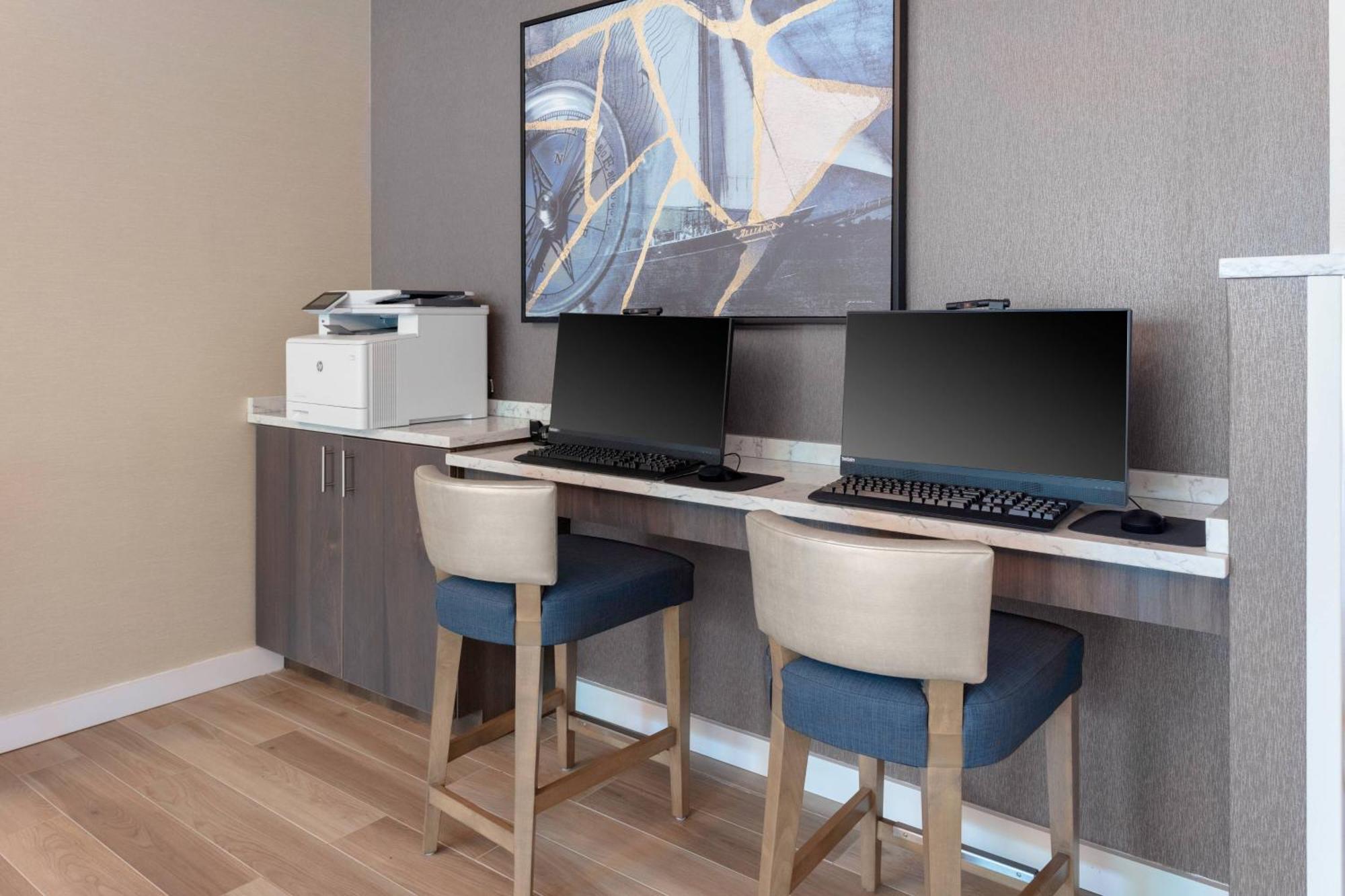 Residence Inn By Marriott Virginia Beach Town Center Bagian luar foto